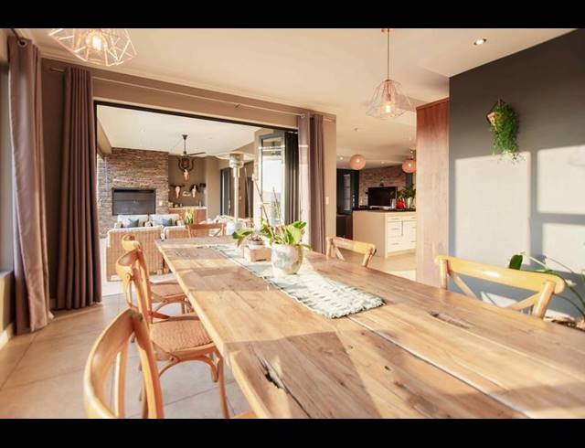 4 BEDROOM HOUSE FOR SALE IN COPPERLEAF ESTATE